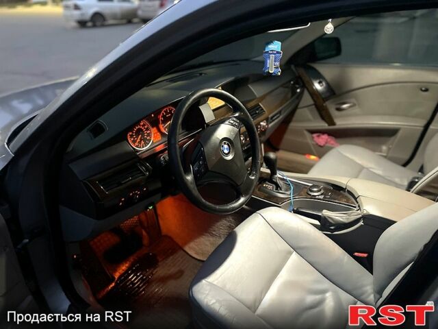 Серый БМВ 5 Серия, объемом двигателя 3 л и пробегом 294 тыс. км за 6500 $, фото 5 на Automoto.ua