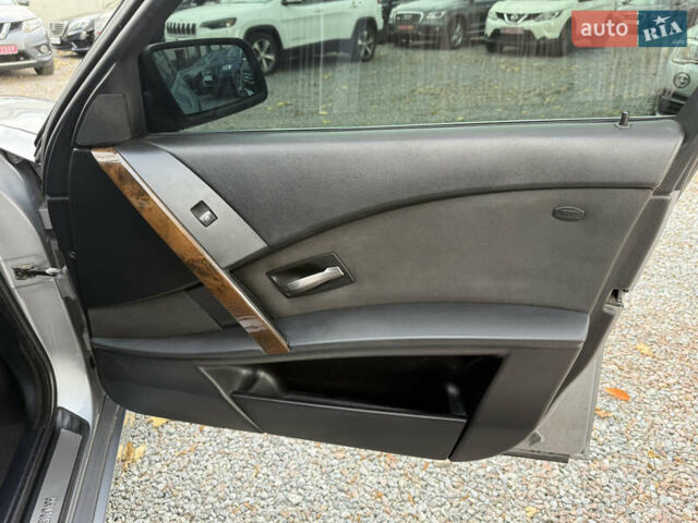 БМВ 5 Серия 2006 в Стрые на Automoto.ua Серый БМВ 5 Серия, объемом двигателя 3 л и пробегом 388 тыс. км за 8200 $, фото 55 на Automoto.ua