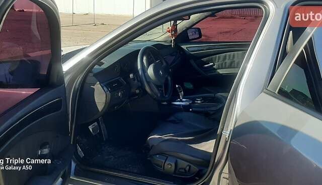 Серый БМВ 5 Серия, объемом двигателя 2.99 л и пробегом 356 тыс. км за 12555 $, фото 12 на Automoto.ua