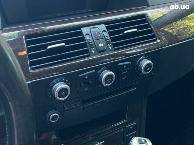 Серый БМВ 5 Серия, объемом двигателя 2.5 л и пробегом 307 тыс. км за 8490 $, фото 19 на Automoto.ua