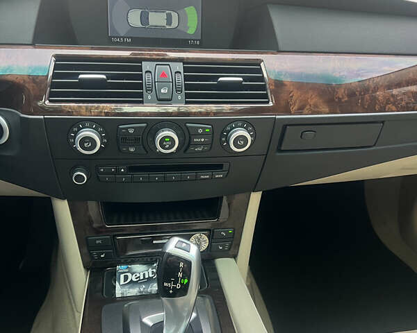 Серый БМВ 5 Серия, объемом двигателя 3 л и пробегом 275 тыс. км за 10200 $, фото 9 на Automoto.ua