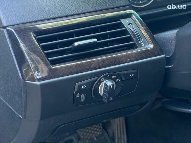 Серый БМВ 5 Серия, объемом двигателя 2.5 л и пробегом 307 тыс. км за 8490 $, фото 14 на Automoto.ua