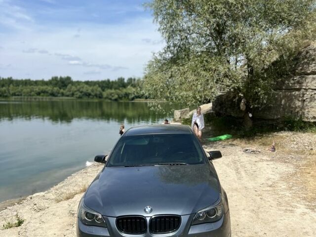 Серый БМВ 5 Серия, объемом двигателя 2 л и пробегом 356 тыс. км за 8800 $, фото 9 на Automoto.ua