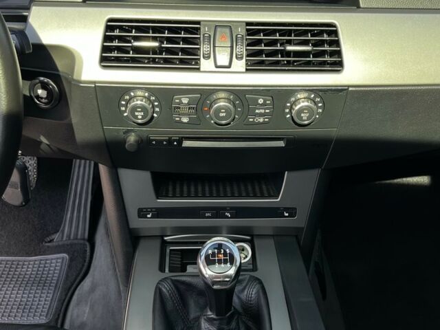 Серый БМВ 5 Серия, объемом двигателя 2.5 л и пробегом 285 тыс. км за 7800 $, фото 12 на Automoto.ua