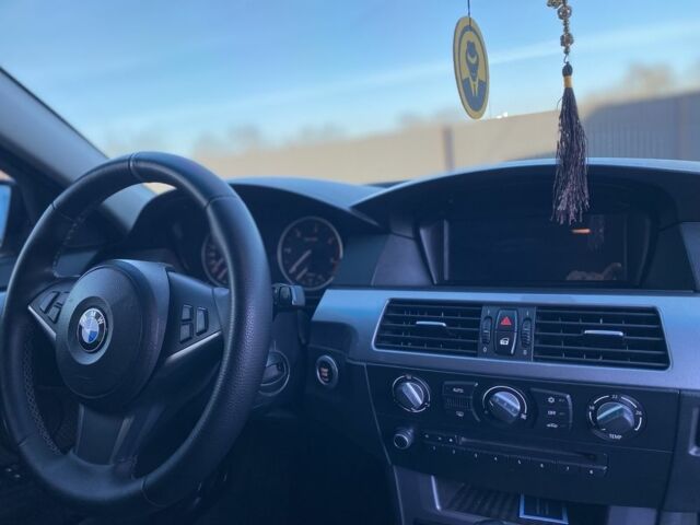 Серый БМВ 5 Серия, объемом двигателя 2 л и пробегом 356 тыс. км за 8800 $, фото 10 на Automoto.ua