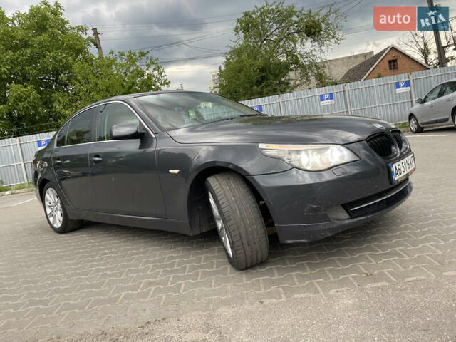 Серый БМВ 5 Серия, объемом двигателя 3 л и пробегом 280 тыс. км за 10200 $, фото 3 на Automoto.ua