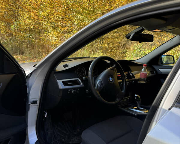 Серый БМВ 5 Серия, объемом двигателя 2.5 л и пробегом 476 тыс. км за 7600 $, фото 12 на Automoto.ua