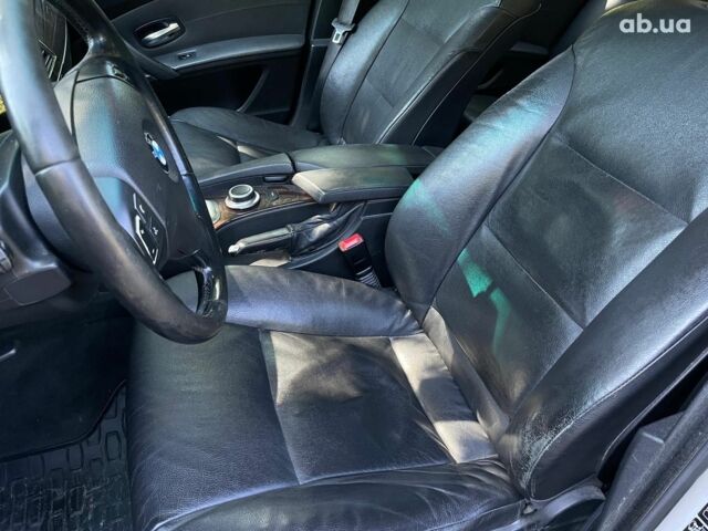 Серый БМВ 5 Серия, объемом двигателя 2.5 л и пробегом 307 тыс. км за 8490 $, фото 17 на Automoto.ua