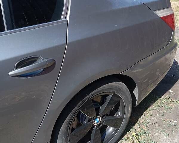 Серый БМВ 5 Серия, объемом двигателя 2.8 л и пробегом 161 тыс. км за 9500 $, фото 20 на Automoto.ua