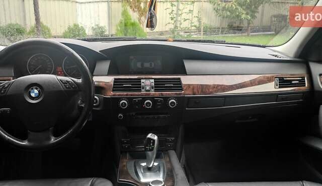 Серый БМВ 5 Серия, объемом двигателя 3 л и пробегом 349 тыс. км за 8900 $, фото 5 на Automoto.ua