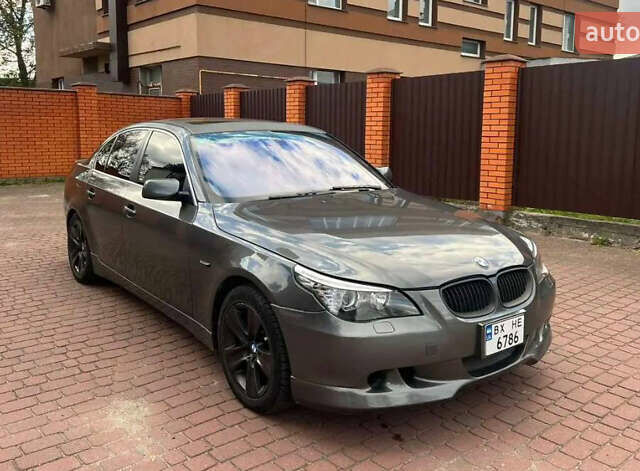 БМВ 5 Серия 2007 в Хмельницком на Automoto.ua Серый БМВ 5 Серия, объемом двигателя 3 л и пробегом 365 тыс. км за 6799 $, фото 5 на Automoto.ua
