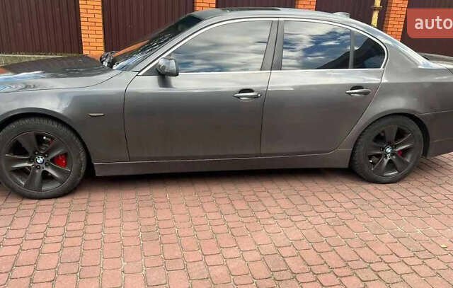 БМВ 5 Серия 2007 в Хмельницком на Automoto.ua Серый БМВ 5 Серия, объемом двигателя 3 л и пробегом 365 тыс. км за 6799 $, фото 3 на Automoto.ua