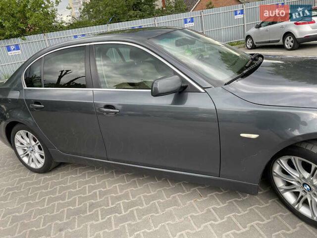 Серый БМВ 5 Серия, объемом двигателя 3 л и пробегом 280 тыс. км за 10200 $, фото 2 на Automoto.ua