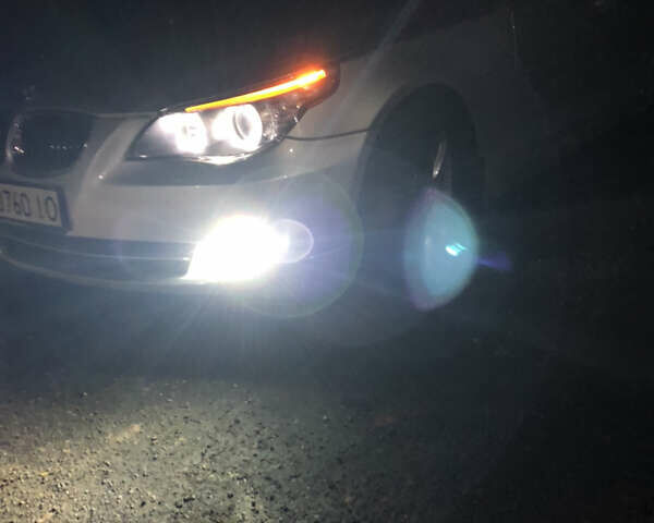 Серый БМВ 5 Серия, объемом двигателя 3 л и пробегом 258 тыс. км за 10000 $, фото 17 на Automoto.ua