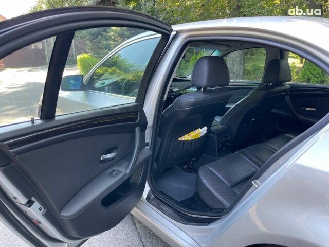 Серый БМВ 5 Серия, объемом двигателя 2.5 л и пробегом 307 тыс. км за 8490 $, фото 25 на Automoto.ua