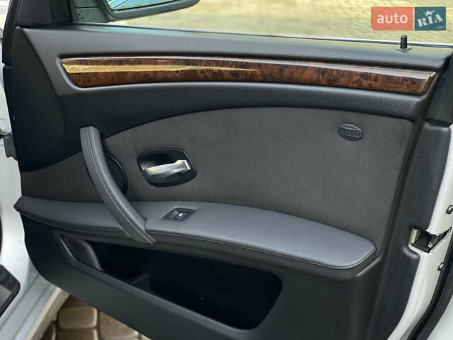 Серый БМВ 5 Серия, объемом двигателя 2.99 л и пробегом 362 тыс. км за 10799 $, фото 44 на Automoto.ua