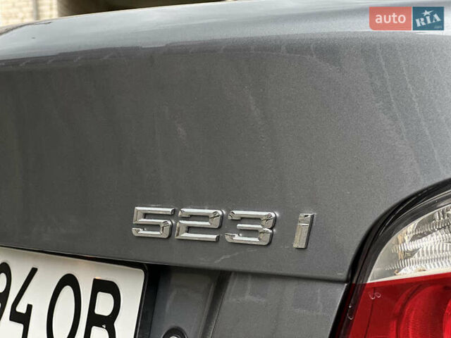 Серый БМВ 5 Серия, объемом двигателя 2.5 л и пробегом 255 тыс. км за 8750 $, фото 28 на Automoto.ua