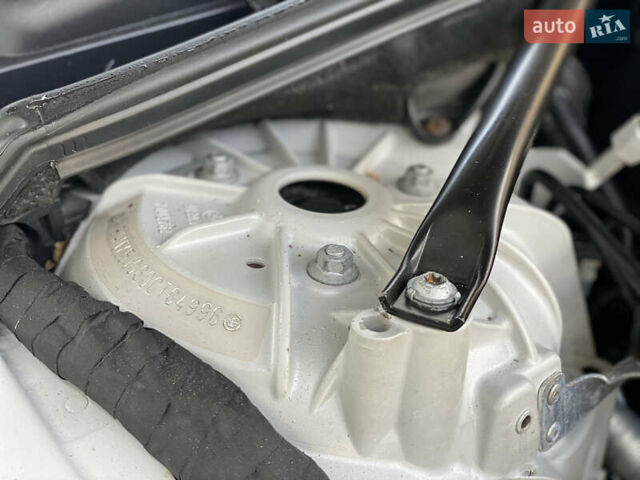 Серый БМВ 5 Серия, объемом двигателя 2.99 л и пробегом 362 тыс. км за 10799 $, фото 66 на Automoto.ua