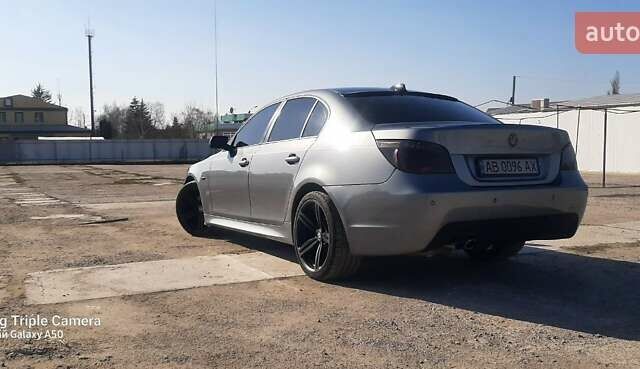 Серый БМВ 5 Серия, объемом двигателя 2.99 л и пробегом 356 тыс. км за 12555 $, фото 6 на Automoto.ua