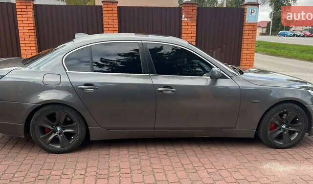 БМВ 5 Серия 2007 в Хмельницком на Automoto.ua Серый БМВ 5 Серия, объемом двигателя 3 л и пробегом 365 тыс. км за 6799 $, фото 6 на Automoto.ua