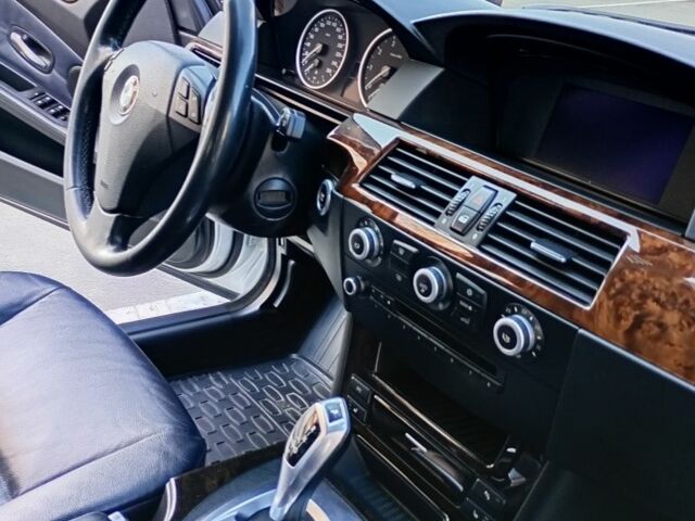 Сірий БМВ 5 Серія, об'ємом двигуна 2.5 л та пробігом 290 тис. км за 10000 $, фото 3 на Automoto.ua