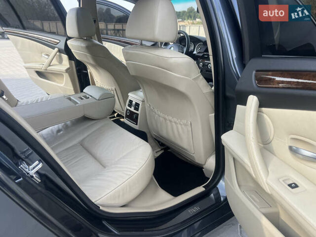 Серый БМВ 5 Серия, объемом двигателя 3 л и пробегом 275 тыс. км за 10200 $, фото 13 на Automoto.ua