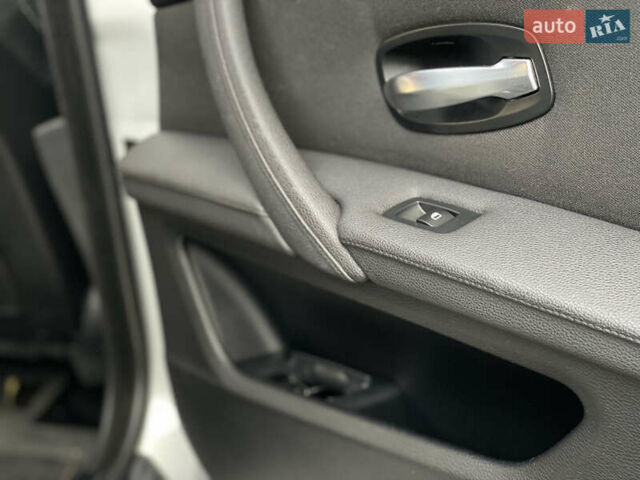 Серый БМВ 5 Серия, объемом двигателя 2.99 л и пробегом 362 тыс. км за 10799 $, фото 52 на Automoto.ua