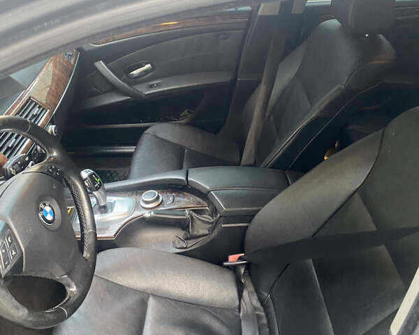 Серый БМВ 5 Серия, объемом двигателя 2.5 л и пробегом 264 тыс. км за 7500 $, фото 6 на Automoto.ua
