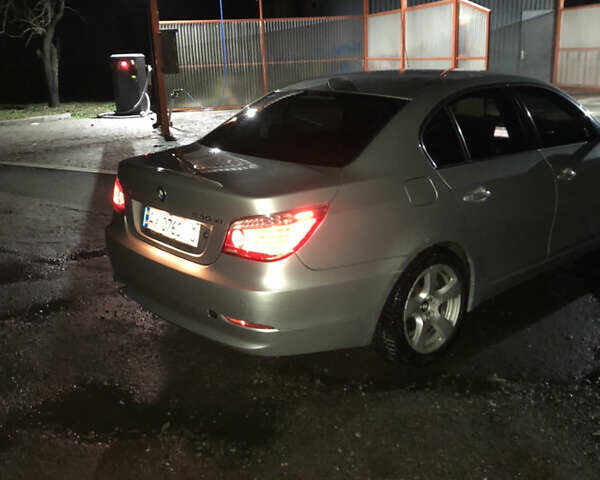 Серый БМВ 5 Серия, объемом двигателя 3 л и пробегом 258 тыс. км за 10000 $, фото 16 на Automoto.ua