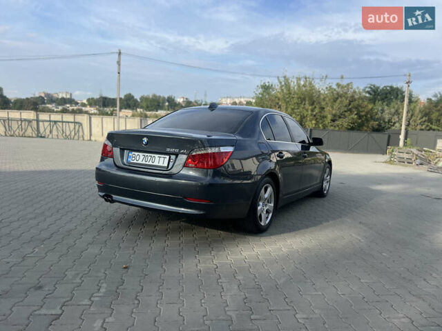 Серый БМВ 5 Серия, объемом двигателя 3 л и пробегом 275 тыс. км за 10200 $, фото 6 на Automoto.ua