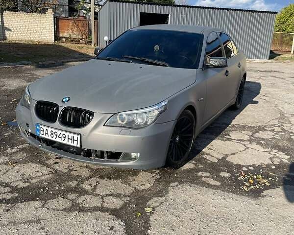 БМВ 5 Серия 2007 в Александрие на Automoto.ua Серый БМВ 5 Серия, объемом двигателя 2.5 л и пробегом 300 тыс. км за 8500 $, фото 8 на Automoto.ua