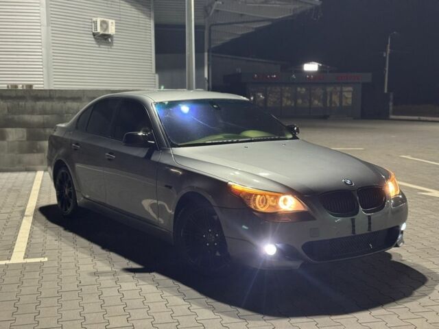 Серый БМВ 5 Серия, объемом двигателя 3 л и пробегом 304 тыс. км за 250 $, фото 2 на Automoto.ua