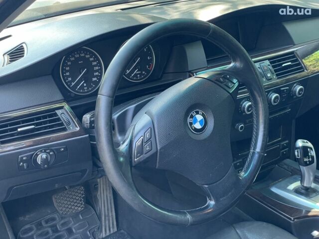 Серый БМВ 5 Серия, объемом двигателя 2.5 л и пробегом 307 тыс. км за 8490 $, фото 13 на Automoto.ua