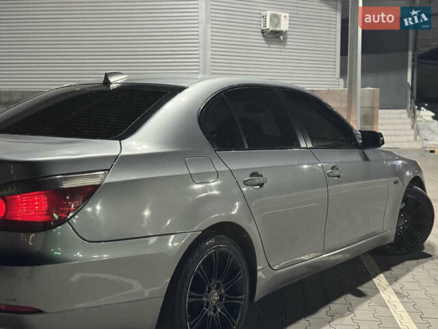 Сірий БМВ 5 Серія, об'ємом двигуна 2.99 л та пробігом 304 тис. км за 10799 $, фото 21 на Automoto.ua