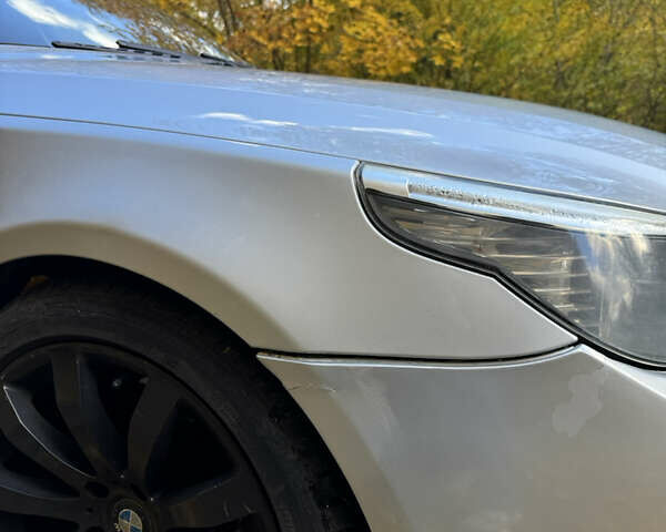 Серый БМВ 5 Серия, объемом двигателя 2.5 л и пробегом 476 тыс. км за 7600 $, фото 20 на Automoto.ua