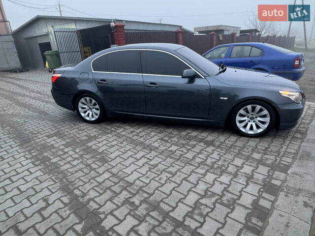 Серый БМВ 5 Серия, объемом двигателя 2.99 л и пробегом 431 тыс. км за 10200 $, фото 3 на Automoto.ua