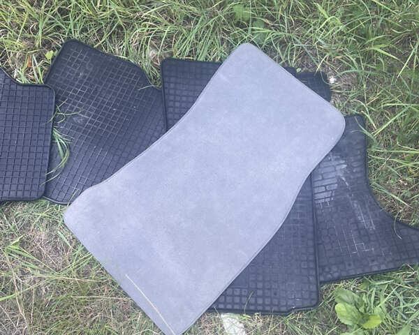 Сірий БМВ 5 Серія, об'ємом двигуна 2 л та пробігом 298 тис. км за 9300 $, фото 39 на Automoto.ua