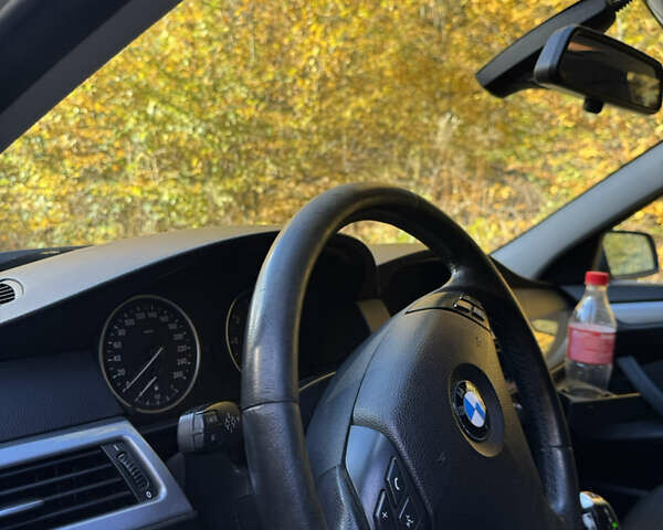 Серый БМВ 5 Серия, объемом двигателя 2.5 л и пробегом 476 тыс. км за 7600 $, фото 13 на Automoto.ua