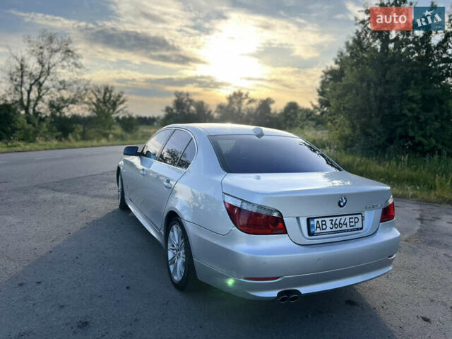Серый БМВ 5 Серия, объемом двигателя 3 л и пробегом 226 тыс. км за 11000 $, фото 1 на Automoto.ua