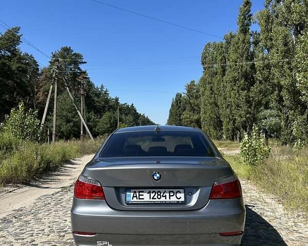 Серый БМВ 5 Серия, объемом двигателя 2.5 л и пробегом 249 тыс. км за 10000 $, фото 1 на Automoto.ua