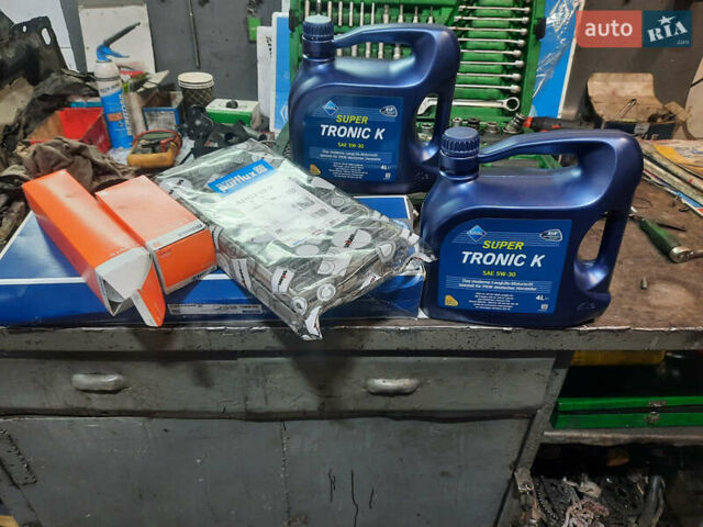 Серый БМВ 5 Серия, объемом двигателя 3 л и пробегом 280 тыс. км за 10200 $, фото 24 на Automoto.ua