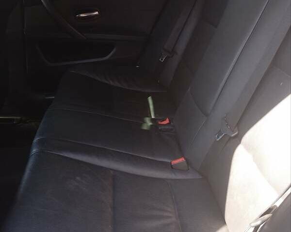 Серый БМВ 5 Серия, объемом двигателя 2.8 л и пробегом 161 тыс. км за 9500 $, фото 10 на Automoto.ua