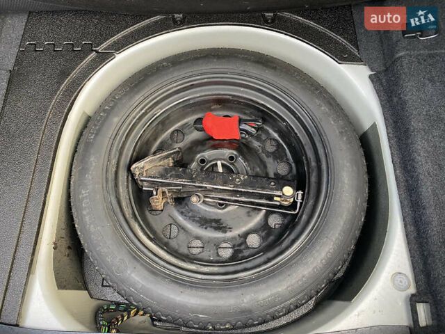 Серый БМВ 5 Серия, объемом двигателя 2.99 л и пробегом 362 тыс. км за 10799 $, фото 59 на Automoto.ua