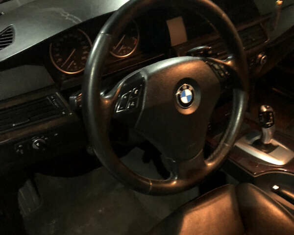 Серый БМВ 5 Серия, объемом двигателя 3 л и пробегом 258 тыс. км за 10000 $, фото 10 на Automoto.ua