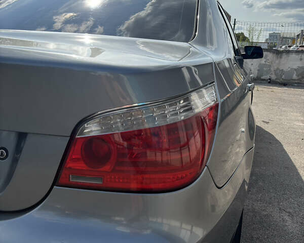 Серый БМВ 5 Серия, объемом двигателя 2 л и пробегом 270 тыс. км за 7500 $, фото 2 на Automoto.ua