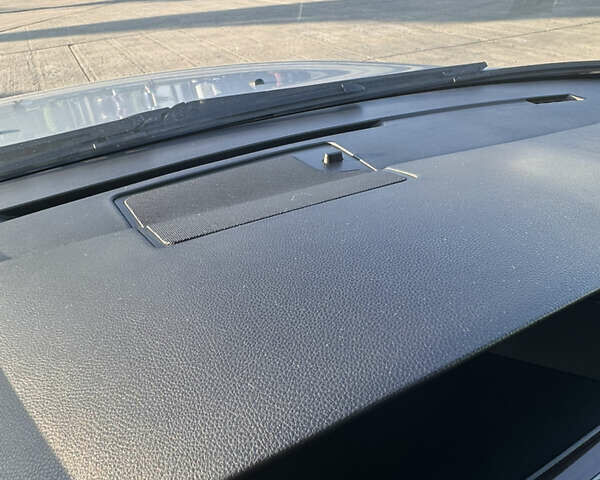 Серый БМВ 5 Серия, объемом двигателя 3 л и пробегом 486 тыс. км за 15000 $, фото 37 на Automoto.ua