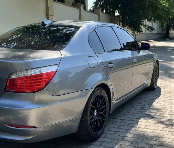Сірий БМВ 5 Серія, об'ємом двигуна 3 л та пробігом 279 тис. км за 9500 $, фото 10 на Automoto.ua