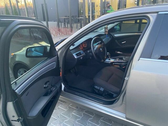 Серый БМВ 5 Серия, объемом двигателя 2 л и пробегом 367 тыс. км за 8750 $, фото 11 на Automoto.ua