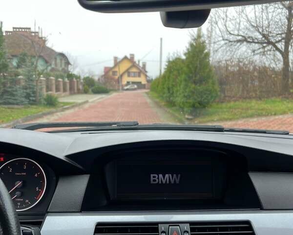 Серый БМВ 5 Серия, объемом двигателя 3 л и пробегом 300 тыс. км за 10500 $, фото 2 на Automoto.ua