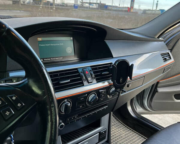 Серый БМВ 5 Серия, объемом двигателя 2 л и пробегом 372 тыс. км за 9500 $, фото 18 на Automoto.ua